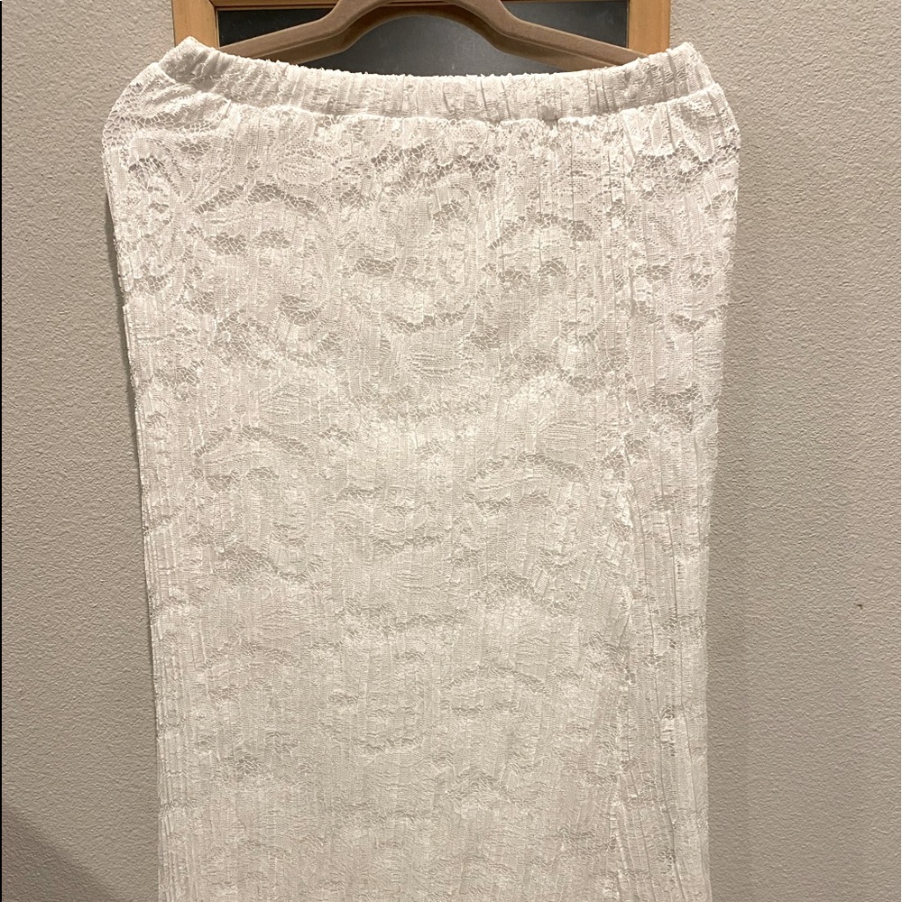 White midi skirt